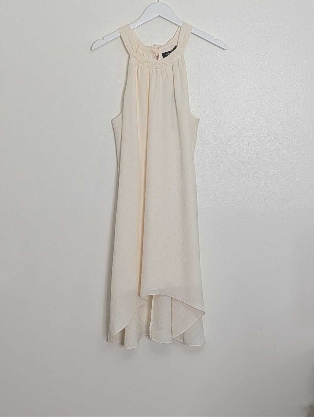 BCBG Maxazria Dress Large Off White Halter Flowy Textured Print Bridal Bride - Picture 2 of 10